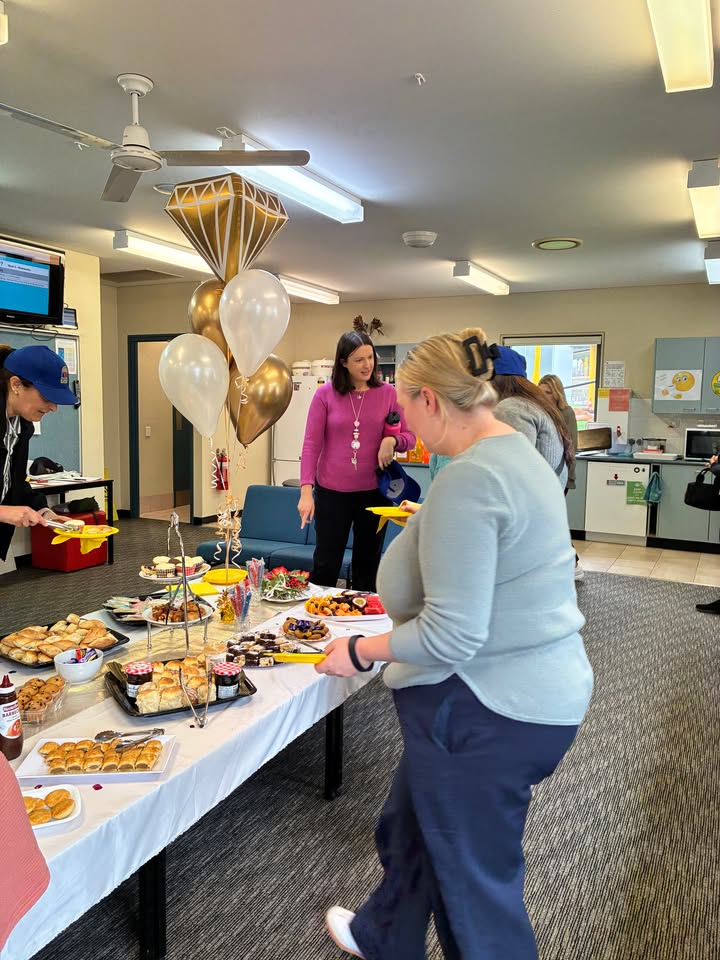 992090519583704_1414092777383474-1