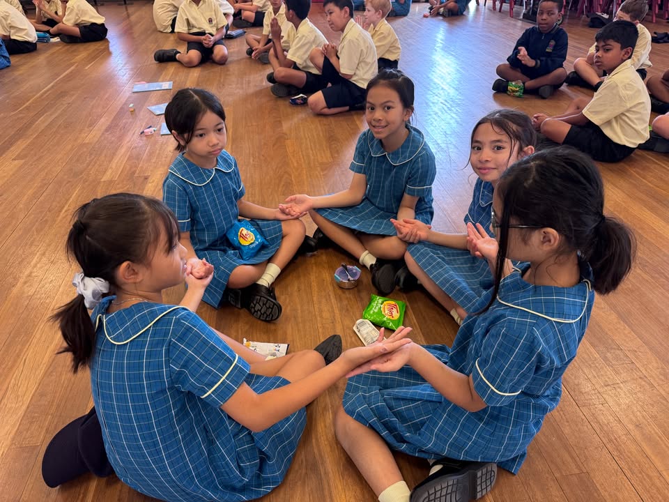 992090519583704_1512460784213339-1