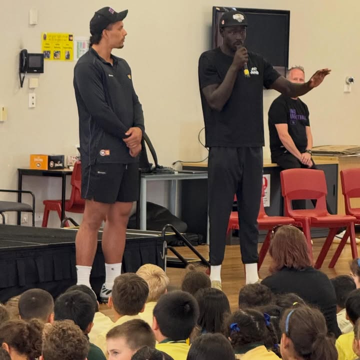 992090519583704_1532117748914309-1